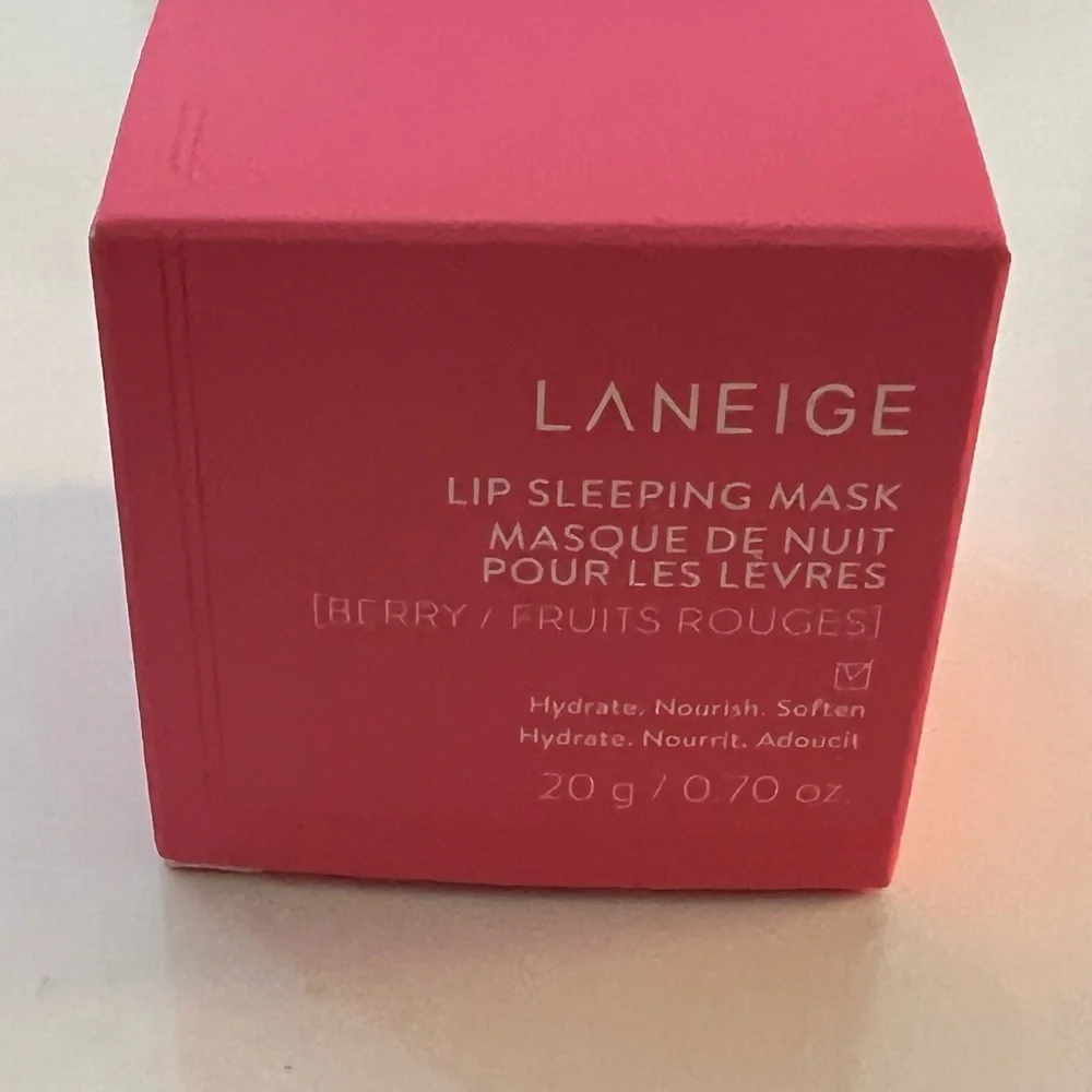 Laniege 20g berry lip sleeping mask - Picture 2 of 3